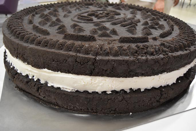 Oreo cookie